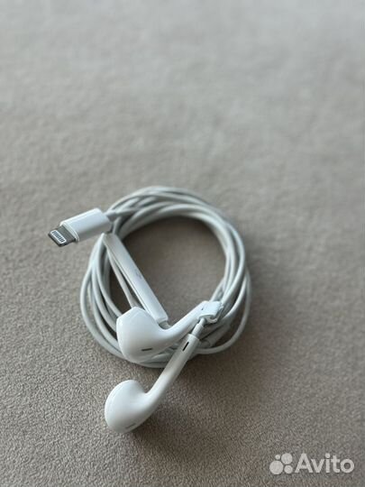 Наушники для iPhone проводные