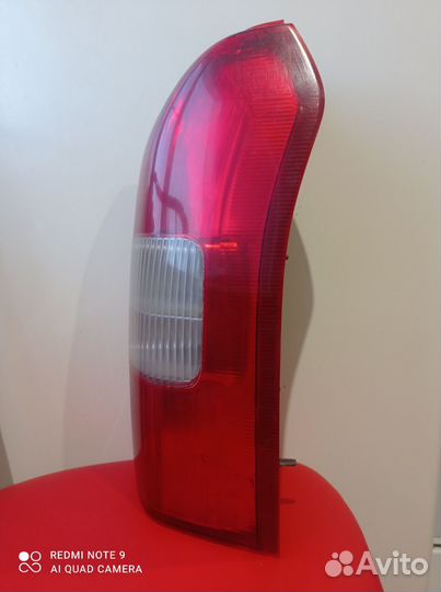 Фонарь задний правый toyota probox