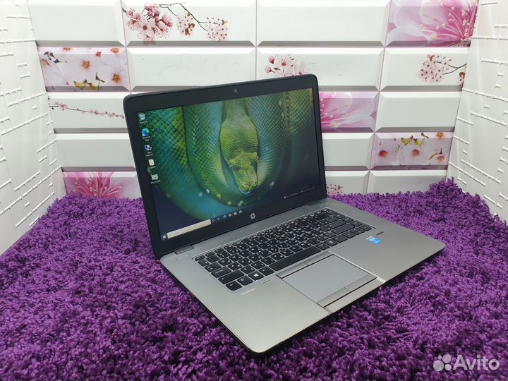 Hp elitebook full HD i7 5 AMD Radeon R7 M260X