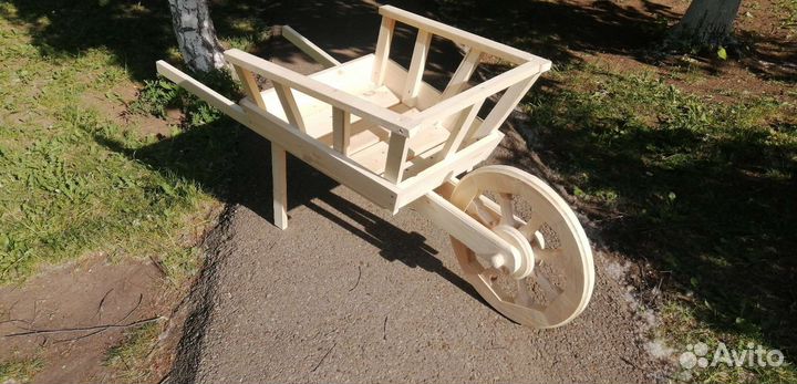 Телега декоративная