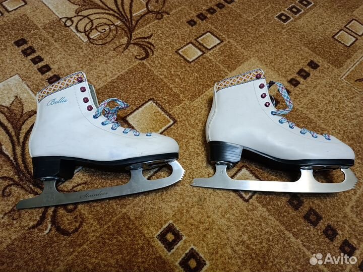 Коньки фигурные женские