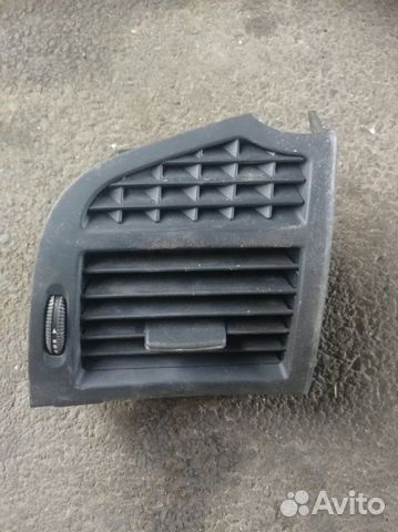 Дефлектор воздушный передний правый Mercedes-Benz