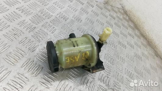 Бачок гу toyota RAV 4 ZCA2 (7SV20NO01)