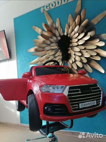Детское парикмахерское кресло машинка
