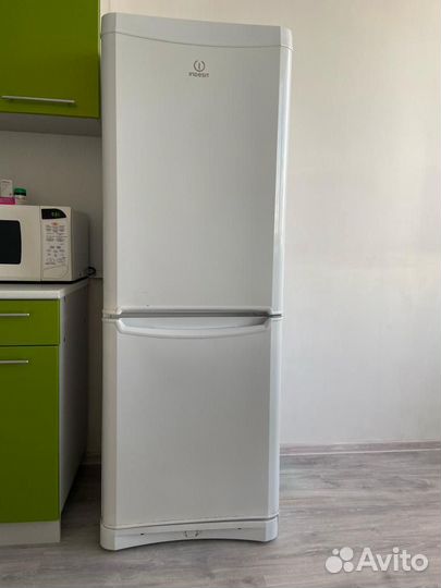 Холодильник indezit NO frost