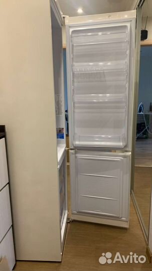 Холодильник indesit