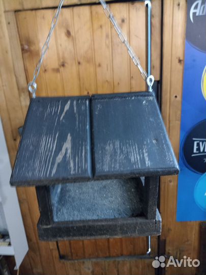 Кормушка для птиц из дерева