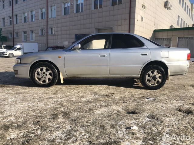 Toyota Vista 1.8 AT, 1998, 200 000 км