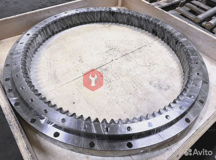 Опорно-поворотный круг Hyundai R300LC 81Q8-01050