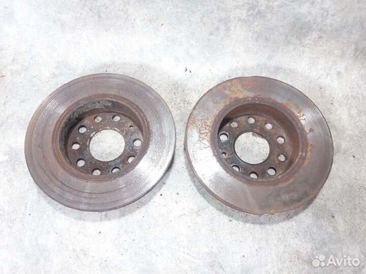 Тормозной диск задний Фольксваген Тоуран