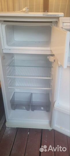 Холодильник б/у атлант