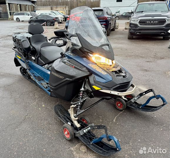 BRP Ski-Doo Expedition SE 900 ACE Turbo R ViP