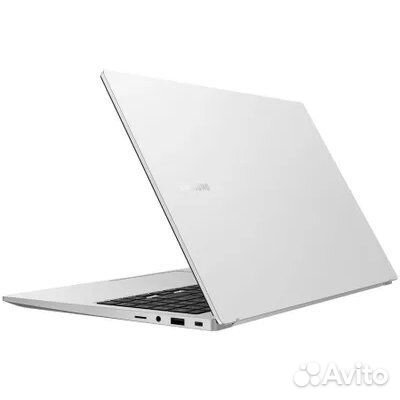 Ноутбук Samsung Galaxy Book3 NP754XFG-KB2IT - новы