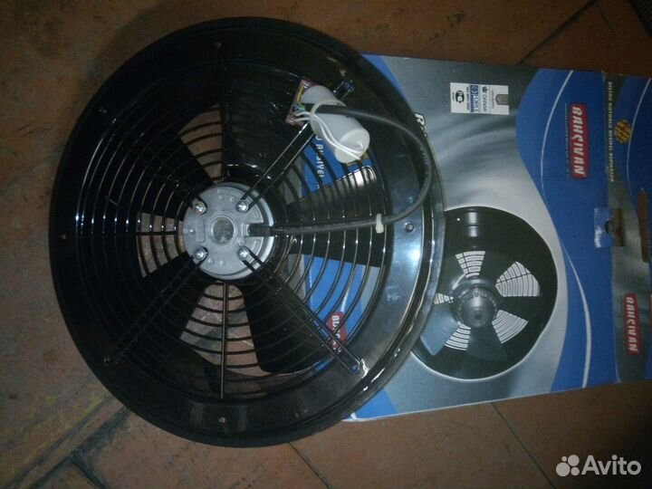 Вентилятор осевой-вытяжной встраиваемый