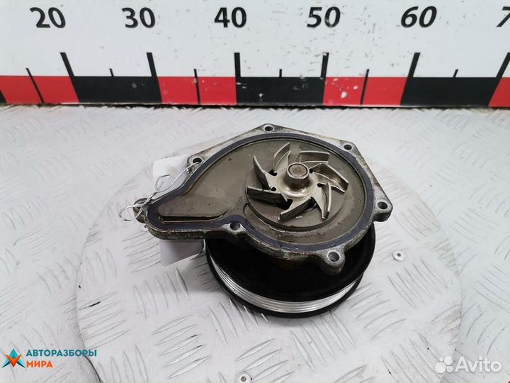 Помпа Audi Q7 4L 2007 06E121018A