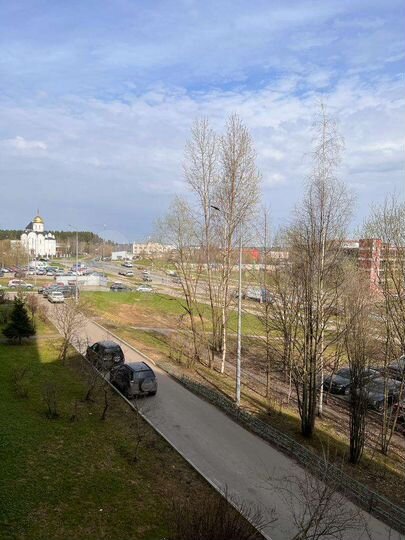 4-к. квартира, 85 м², 3/12 эт.