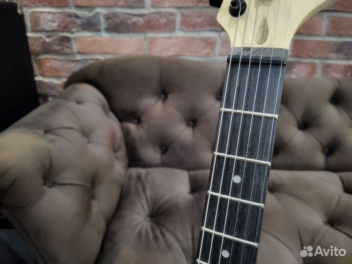 Электрогитара под Fender + Roland Cube + Аксессуар