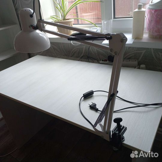 Лампа настольная