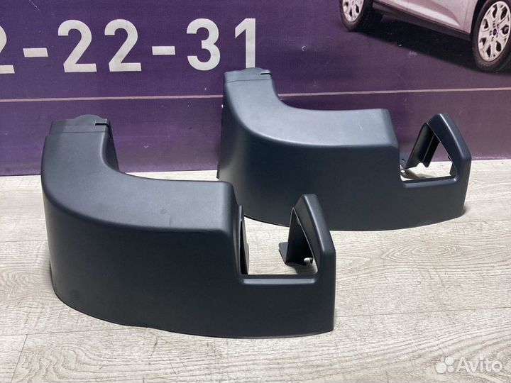 Правый угол заднего бампера на Форд Транзит