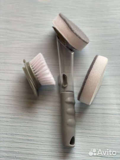 Щётка для мытья посуды с дозатором