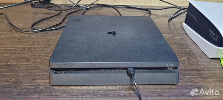 Sony PS4 slim 1tb