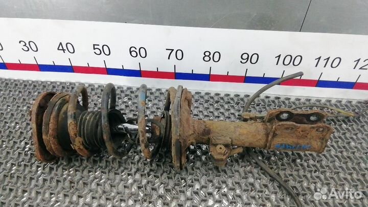 Стойка амортизатора переднего правого Toyota Corol