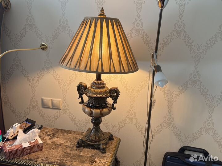 Лампа настольная