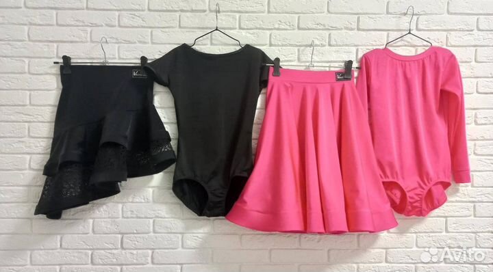 Продам рейтинговое платье и тренировочный костюм