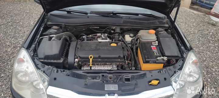 Opel Astra 1.8 AT, 2011, 159 182 км