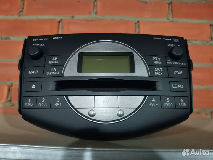 Штатная магнитола на rav 4