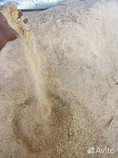 Опилки в мешках