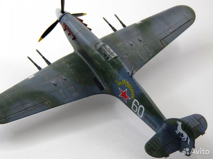 Модель самолёта f4u масштаб 1/72 фирма 