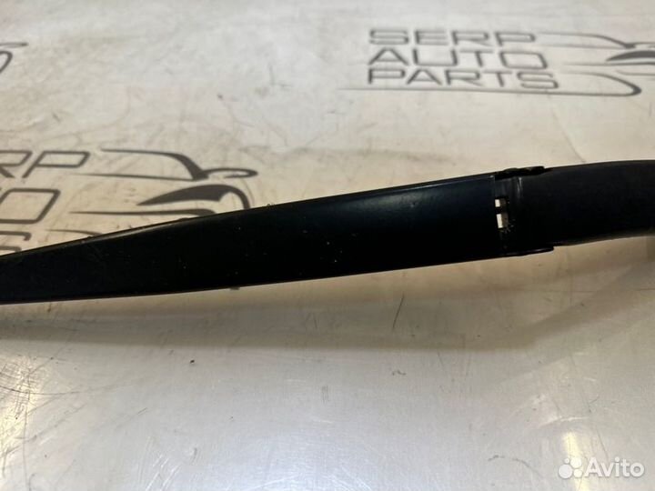 Поводок дворника правый Hyundai Solaris 5P G4FC