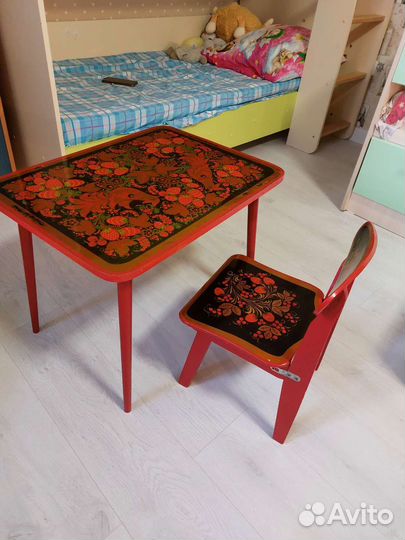 Детский стол и стул