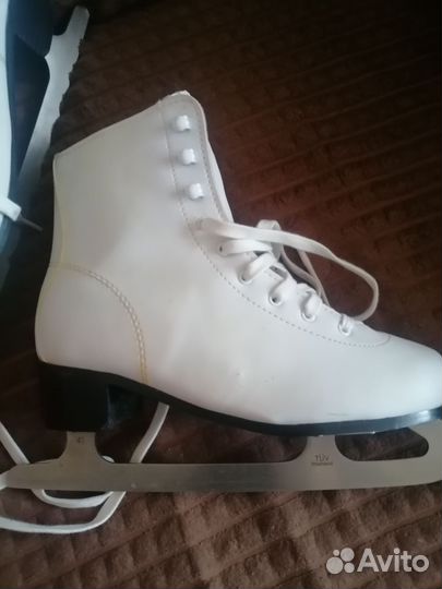 Коньки фигурные 41 размер