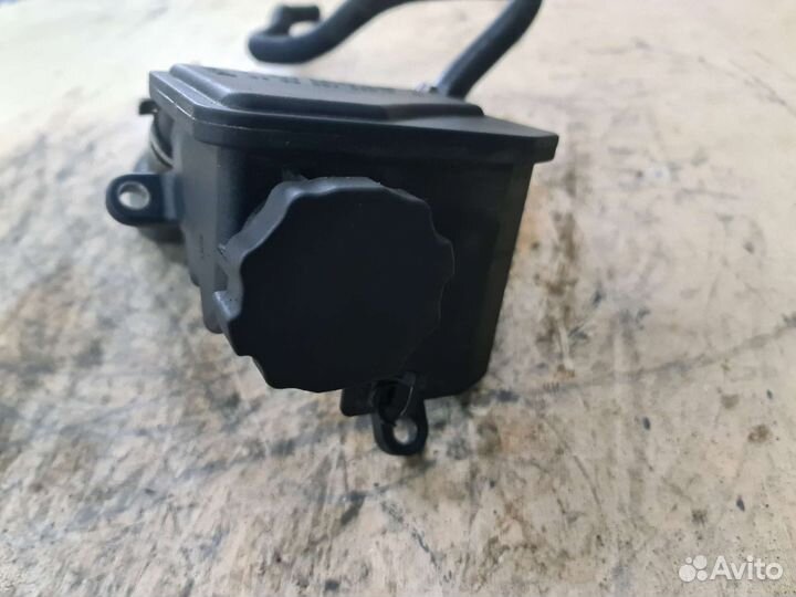 Бачок гур Mercedes W211 OM642