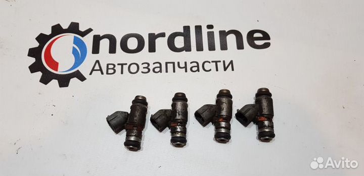 Форсунка топливная Volkswagen Golf 4 хетчбек 1.4