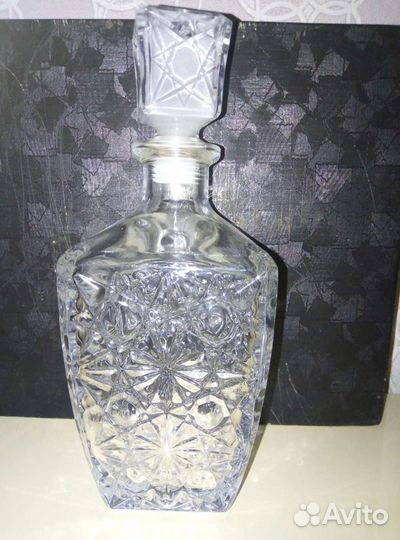 Графин со стопками