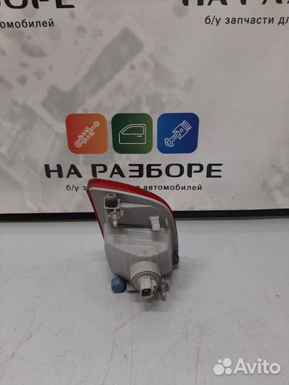 Фонарь в бампер задний правый Toyota Land Cruiser