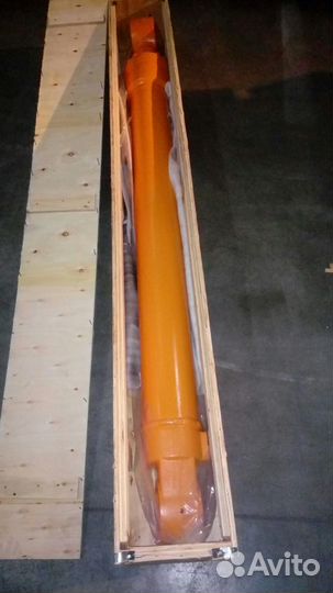 Гидроцилиндр стрелы для Hitachi ZX210-3
