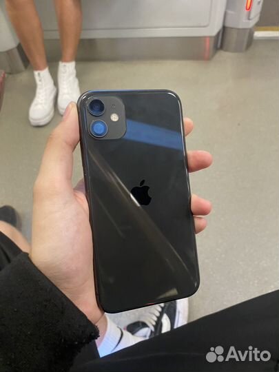 iPhone 11, 64 ГБ