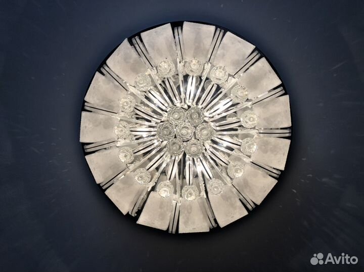 Хрустальная люстра