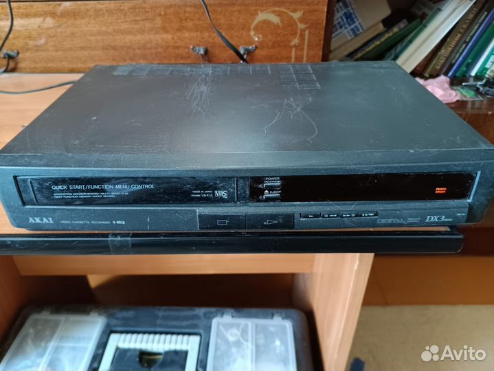 Видеомагнитофон Akai VS-F220EDG
