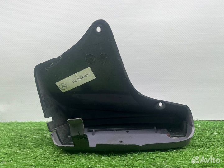 Консоль салона (кулисная часть) Mercedes-Benzb67880460