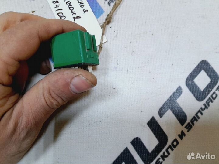 Реле с сиденья Рено Меган 2