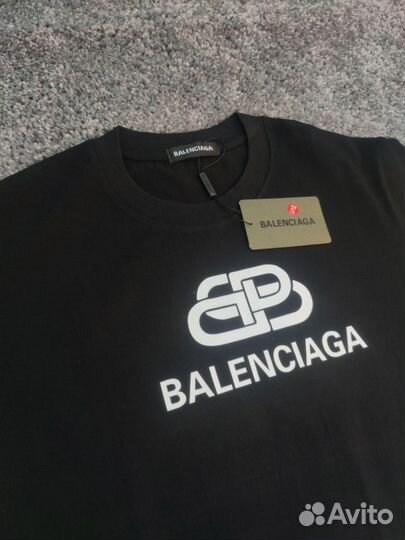 Футболка Balenciaga BB