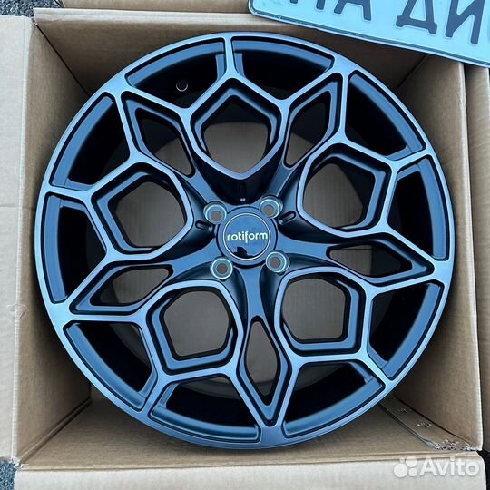 Rotiform / Ротиформ R17 4*100