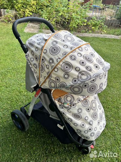 Прогулочная коляска