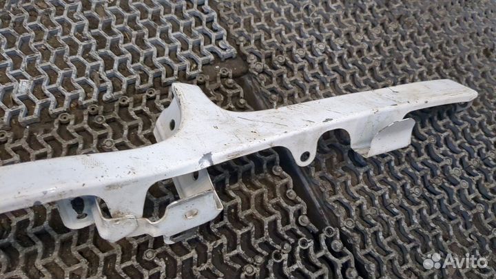 Ресничка под фару Toyota Sequoia, 2003