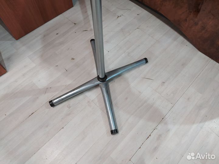 Вешалка напольная новая классик-ц